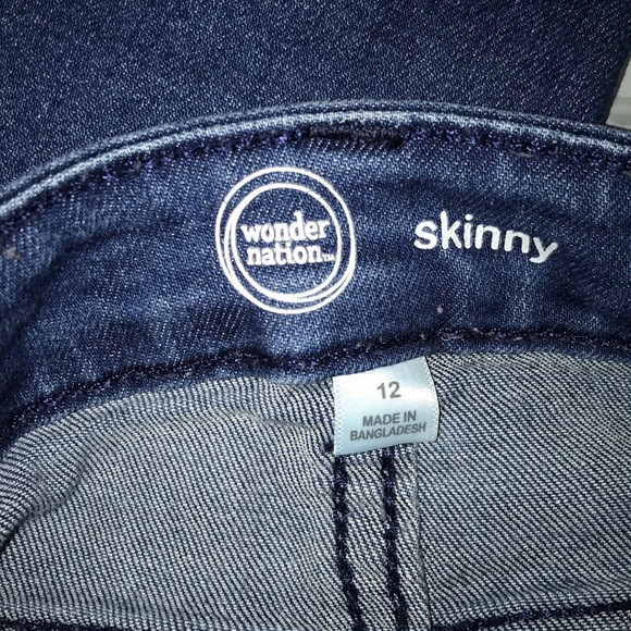 These are really cute jeans - Picture 3 of 3